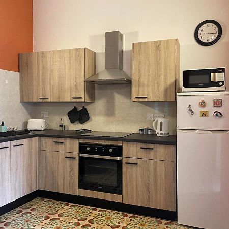 Parisio One Bedroom Maisonette In Sliema Exterior photo